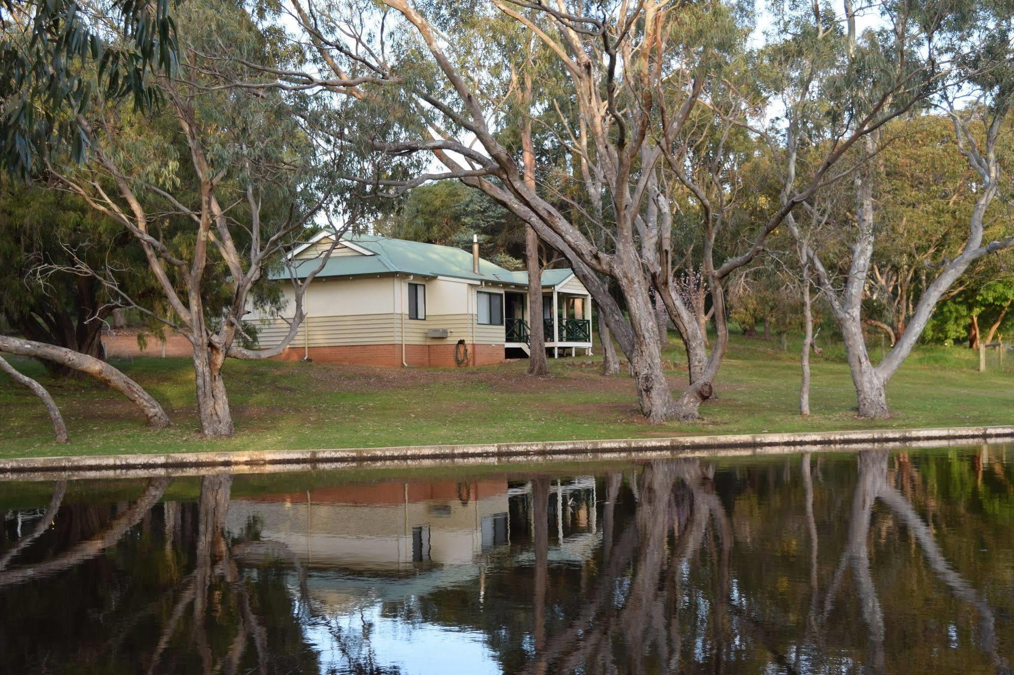 Bushy Lake Chalets Margaret River المظهر الخارجي الصورة